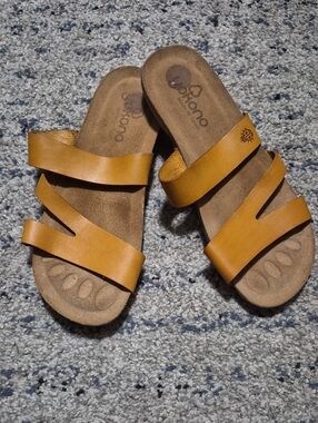 Orono Women’s Three-Strap Tan Leather Slide Sandals